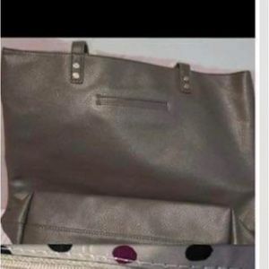 Thirty -one. Big bag or purse